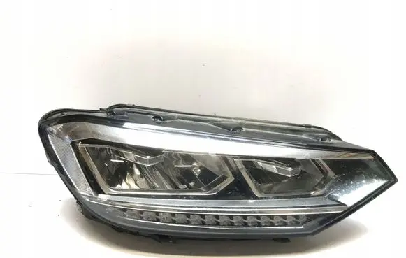 Volkswagen Touran III Headlight/headlamp