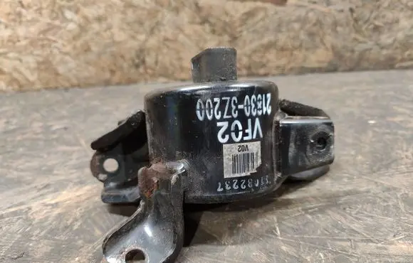 Hyundai i40 Gearbox mount 218303Z200