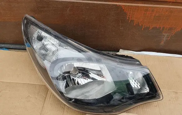 Opel Karl Headlight/headlamp 14353 14352