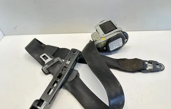 Audi A4 S4 B7 8E 8H Front seatbelt 8E0857705F 601916200C 229062005