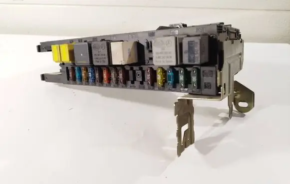 Mercedes-Benz C W203 Fuse module 2035453701 5DK00848643
