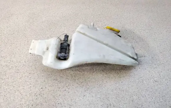 Renault Scenic RX Windshield washer fluid reservoir/tank 7700843902C 7700843902