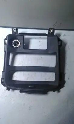 Nissan Primera Dashboard center trim panel 68413AV700