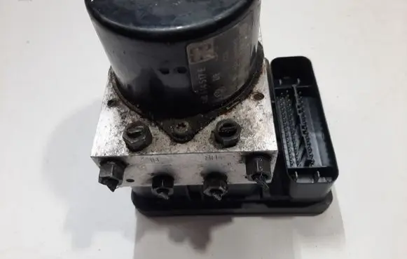 Audi A3 S3 8L ABS Pump 1C0907379E
