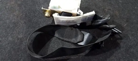 Opel Vectra B Rear seatbelt