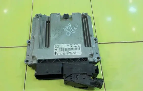 Jaguar XE Engine control unit/module H7A312C520FDB
