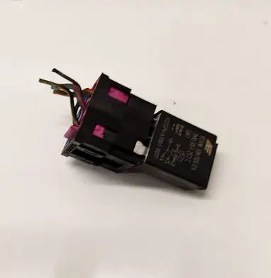 Volkswagen PASSAT B6 Other relay 7M0951253C