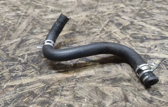 Jaguar XK8 - XKR Engine coolant pipe/hose