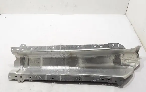Renault Captur II Exhaust heat shield 747511054R