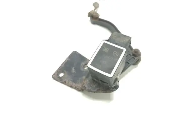 Mercedes-Benz ML W164 Headlight/headlamp level sensor 0105427717