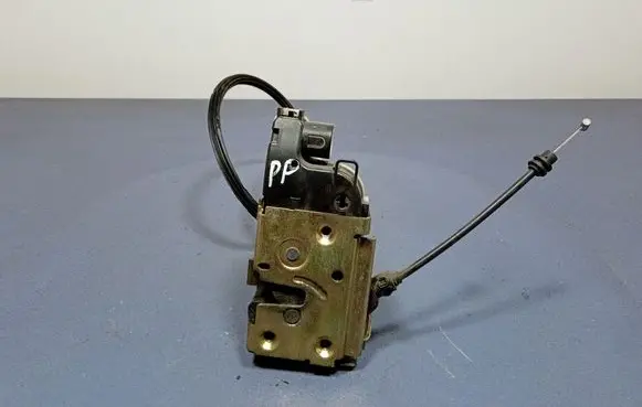 Citroen C3 Front door lock 46978380