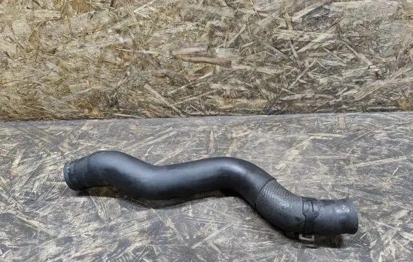 Mazda CX-9 Engine coolant pipe/hose