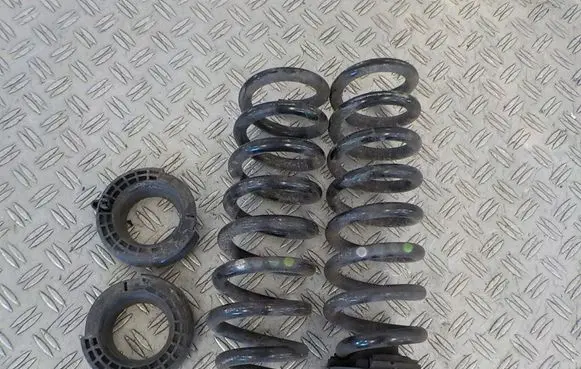 Mercedes-Benz C W205 Rear coil spring
