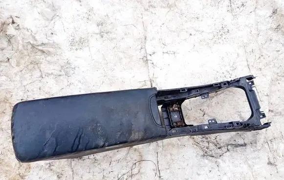 Toyota Avensis T270 Armrest 5891205010