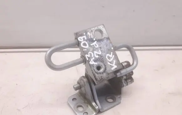 Audi A3 S3 8P Front door lower hinge 8E0831411E