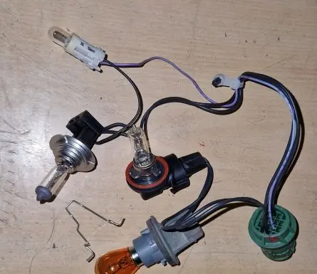 Volvo V70 Headlight/headlamp wiring loom/harness 