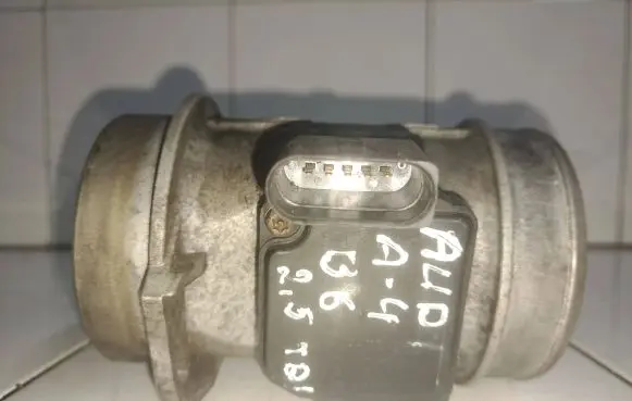 Audi A6 S6 C5 4B Mass air flow meter AFH7025C 31301