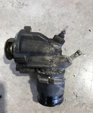 Mercedes-Benz 380 560SEC C126 Thermostat housing 1172011330