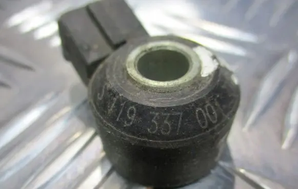 Nissan Almera Tino Detonation knock sensor S119337001