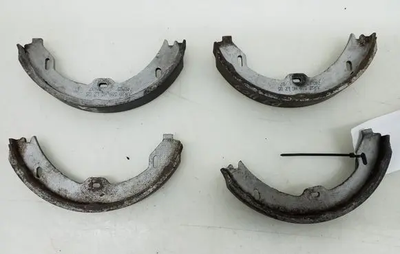 Mercedes-Benz CLS C219 Handbrake/parking brake pads A2304200320