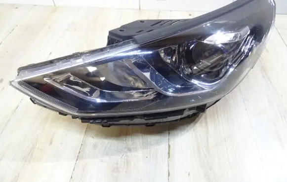 Hyundai i30 Headlight/headlamp 92101G4510