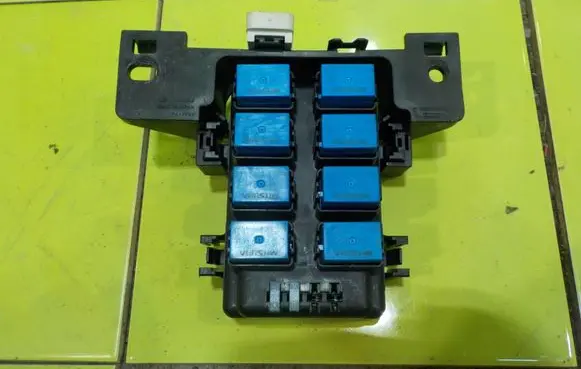 Subaru B9 Tribeca Fuse box set BEZPIECZNIKOW 14AB149