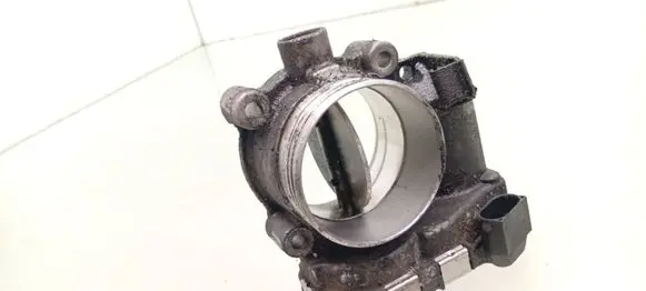 Volvo V70 Throttle valve 8692720