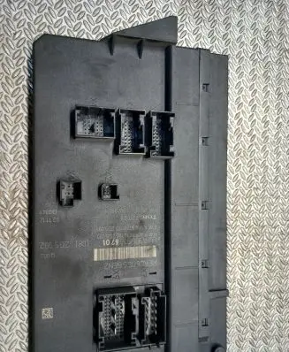 Volkswagen Crafter SAM control unit A9069013100 A9069022001