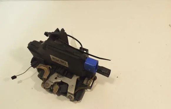 Porsche Cayenne (9PA) Front door lock 3D1837016A