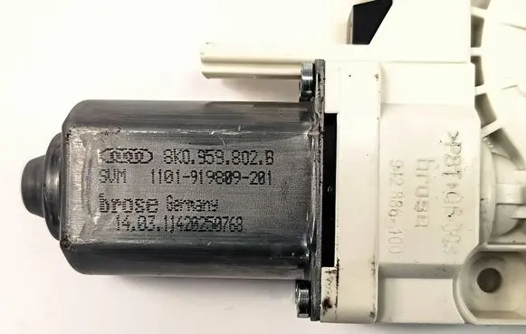 Audi A8 S8 D4 4H Front door window regulator motor 8K0959802B