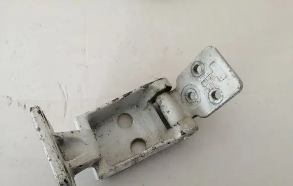 Mercedes-Benz Sprinter W906 Loading door lower hinge A9067400637