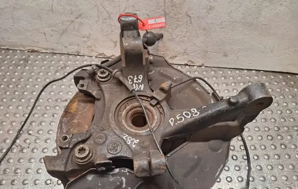 Peugeot 508 Front wheel hub spindle knuckle S14456673