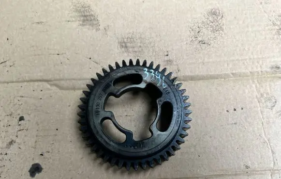 Opel Vivaro Camshaft pulley/ VANOS M130257408R