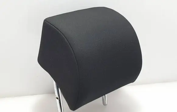 Volkswagen PASSAT B7 Rear seat headrest 
