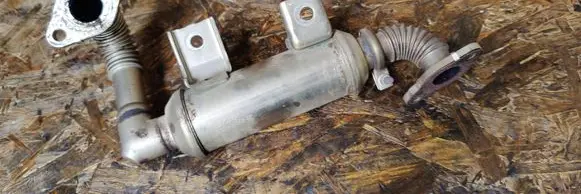 Ford Focus EGR valve cooler 4m5q-9f464-bc