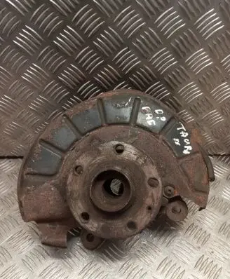 Volkswagen Touran I Front wheel hub
