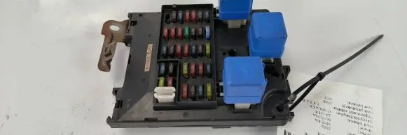 Nissan Almera Fuse box set 243502N300H