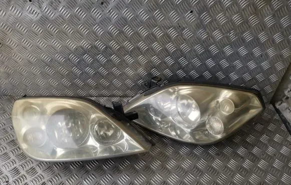 Nissan Primera Headlights/headlamps set 26010AU800 26060AU800