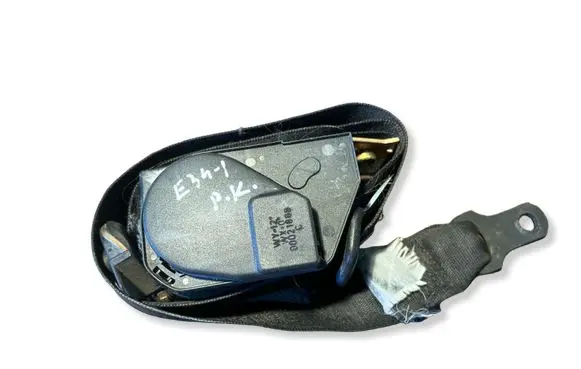 BMW 5 E34 Front seatbelt 00021888