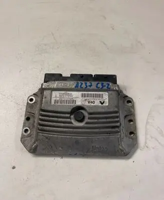 Renault Megane III Engine control unit/module 237100131R 237100132R V29004369A