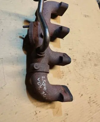 Chrysler Grand Voyager II Exhaust manifold