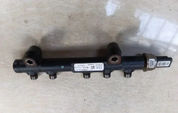 Peugeot 208 Fuel main line pipe 9685297580