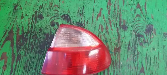 Toyota Avensis T220 Rear/tail lights