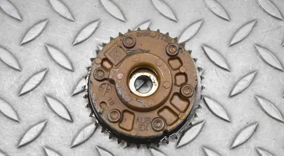 BMW 5 E60 E61 Camshaft pulley/ VANOS 7540348