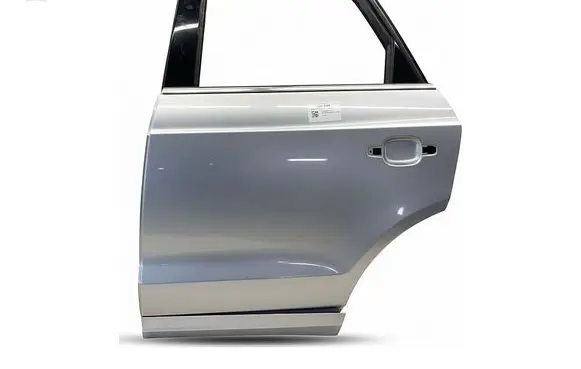 Audi Q3 8U Rear door LZ7G