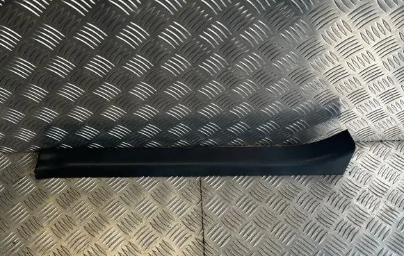 Nissan Leaf I (ZE0) Front sill trim cover 769B43NL0A