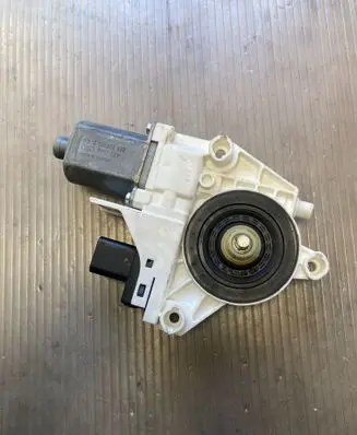 Dodge Journey Front door window regulator motor 0130822472 962580100