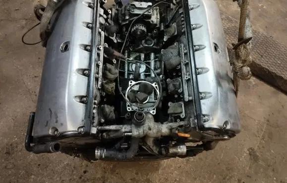 Volkswagen Touareg I Engine 07Z109211C
