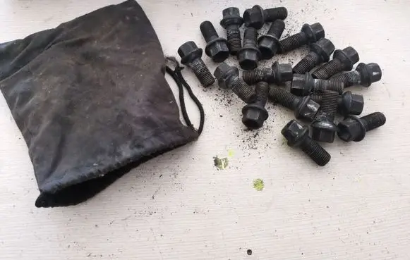 Mercedes-Benz SLK R172 Nuts/bolts 