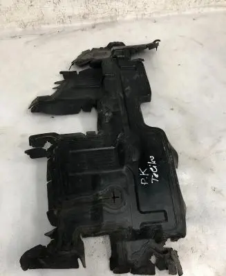 Opel Grandland X Intercooler air guide/duct channel Yp00015280